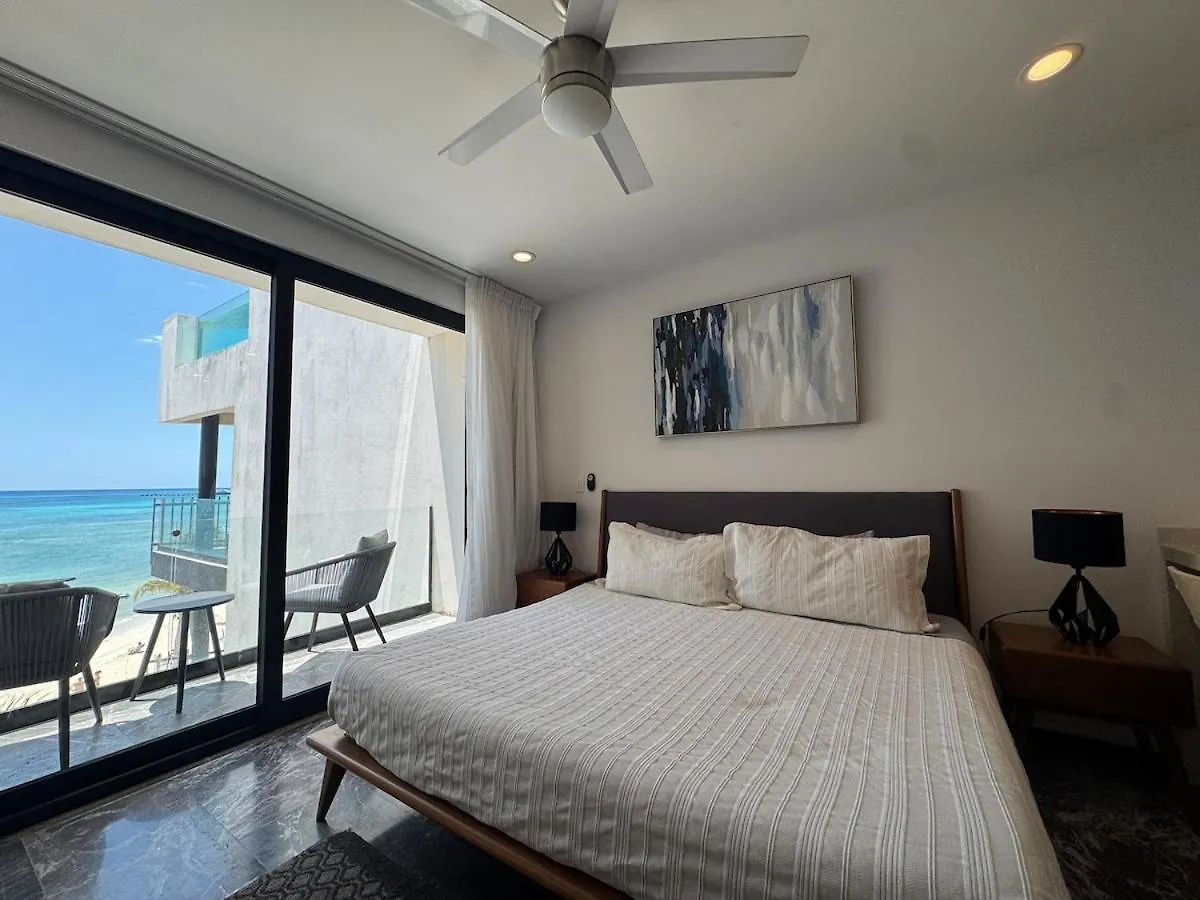Apartment Oceanfront Condo, Roof Pool, Gym, Walk To 5Th Ave! Playa del Carmen