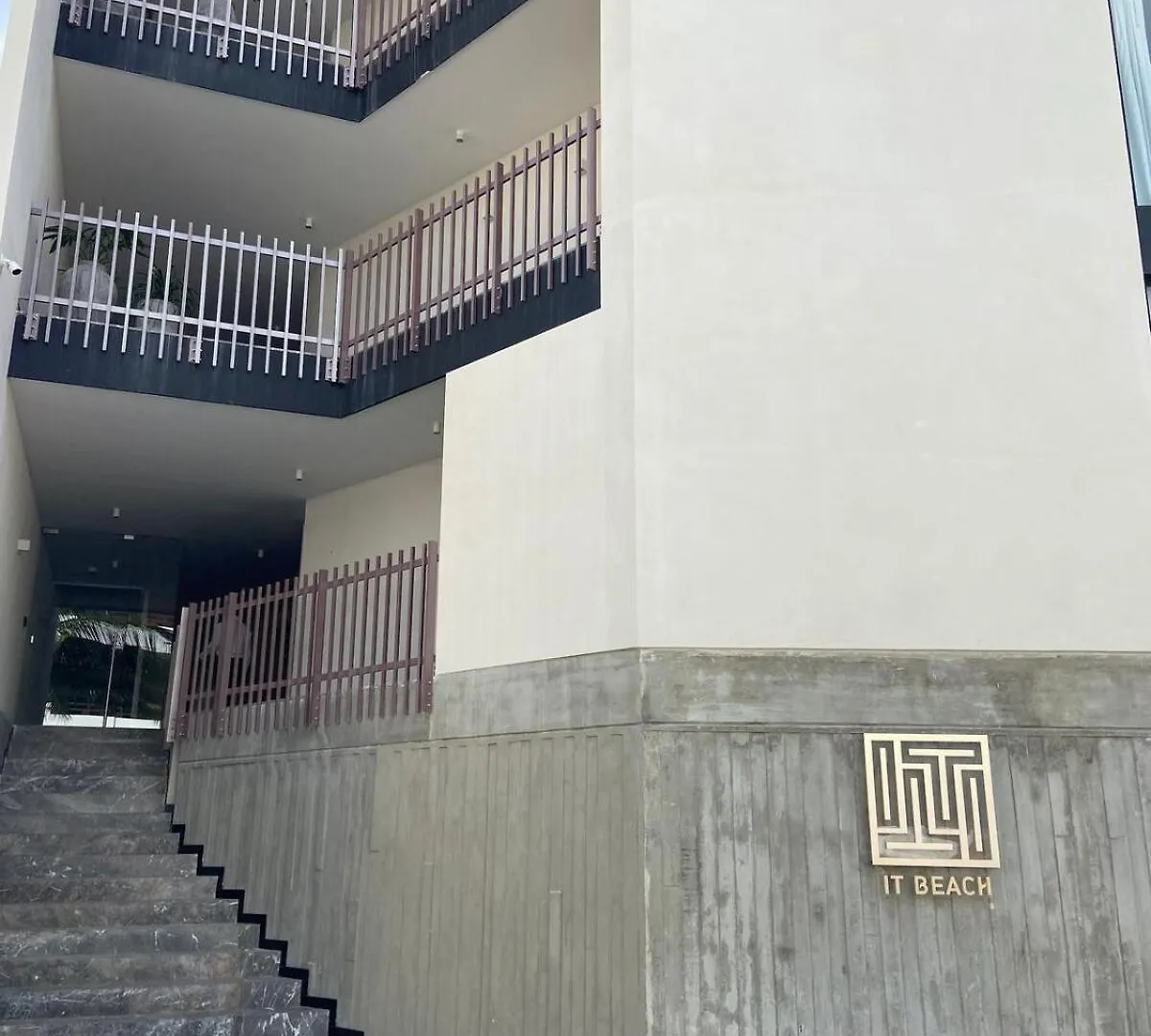 Oceanfront Condo, Roof Pool, Gym, Walk To 5Th Ave! Playa del Carmen