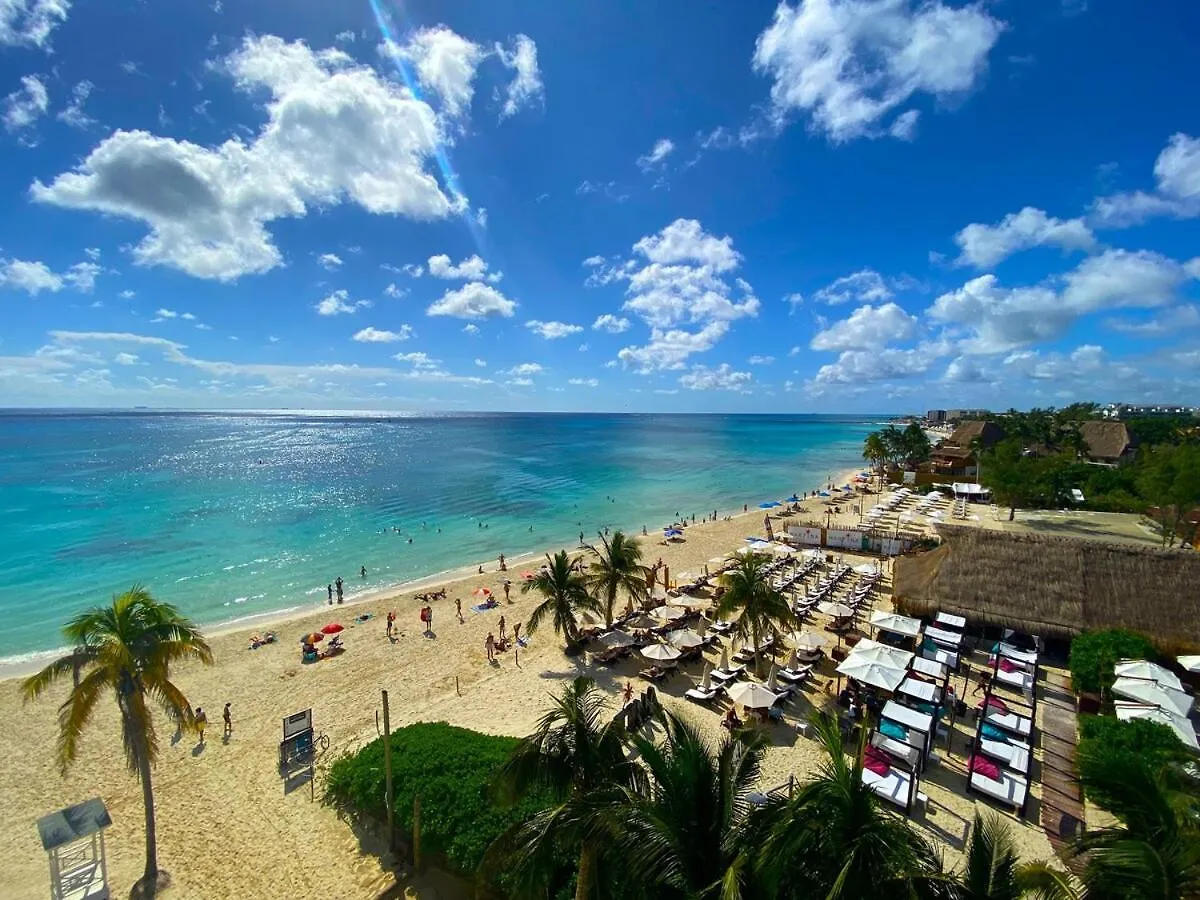 Apartment Oceanfront Condo, Roof Pool, Gym, Walk To 5Th Ave! Playa del Carmen