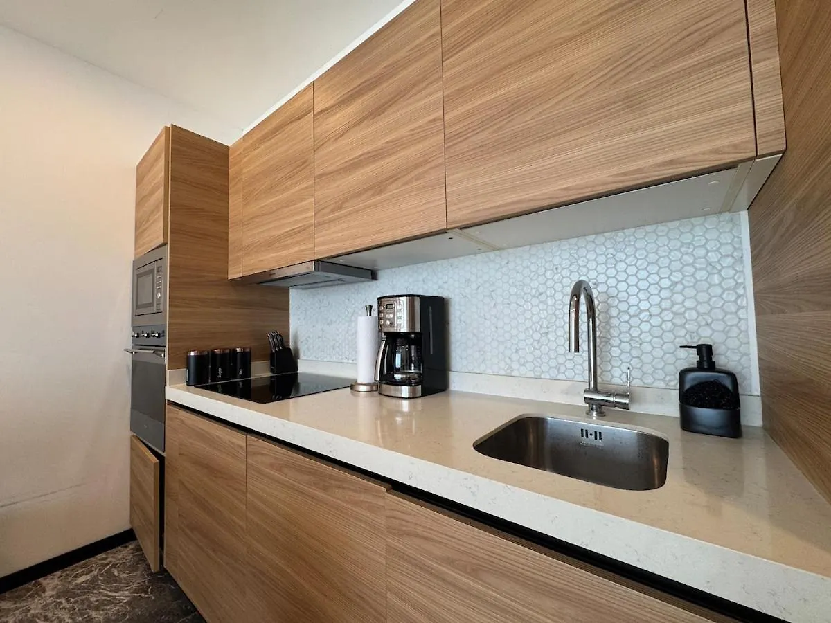 Apartment Oceanfront Condo, Roof Pool, Gym, Walk To 5Th Ave! Playa del Carmen Mexico