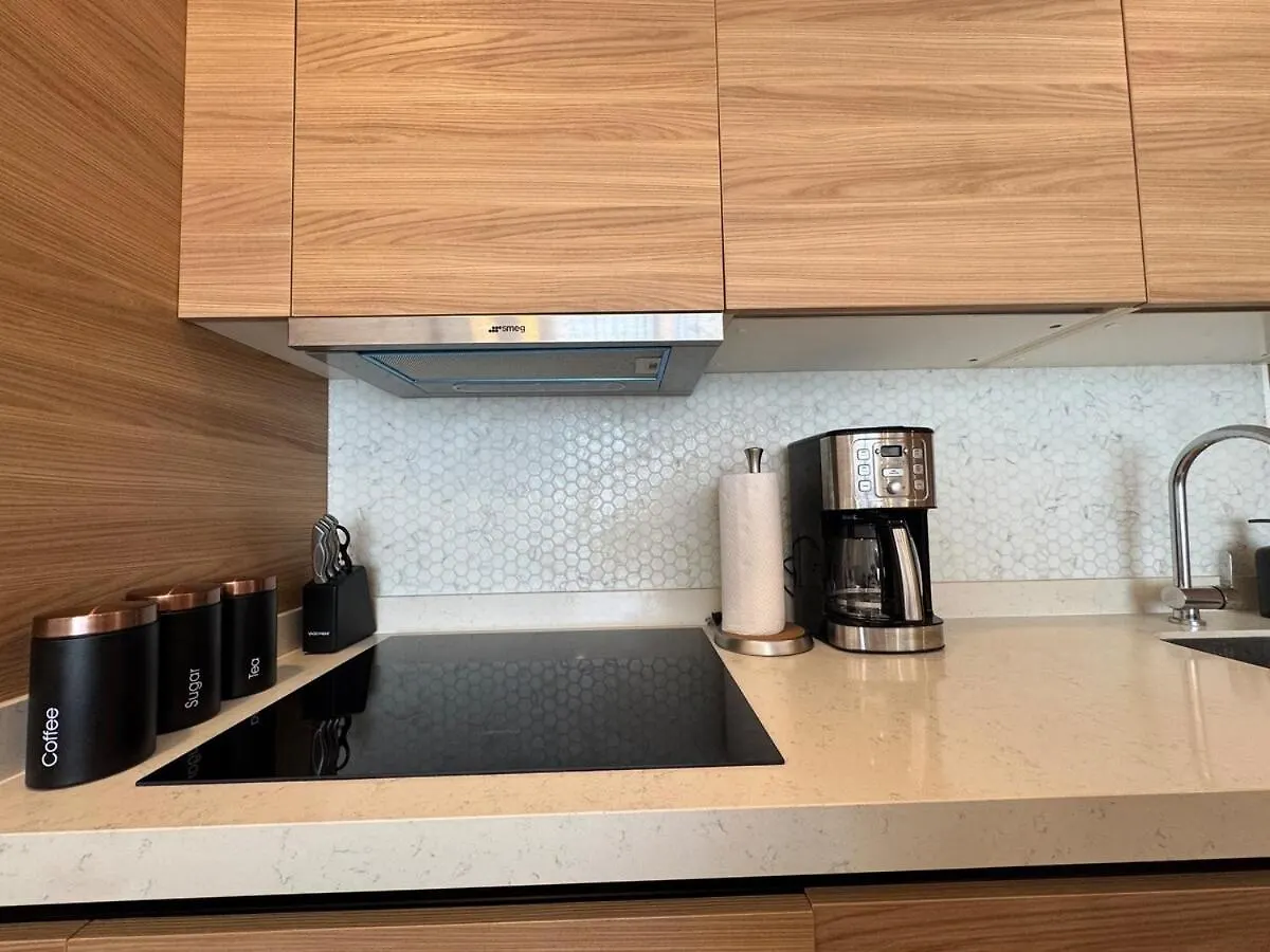 Oceanfront Condo, Roof Pool, Gym, Walk To 5Th Ave! Playa del Carmen