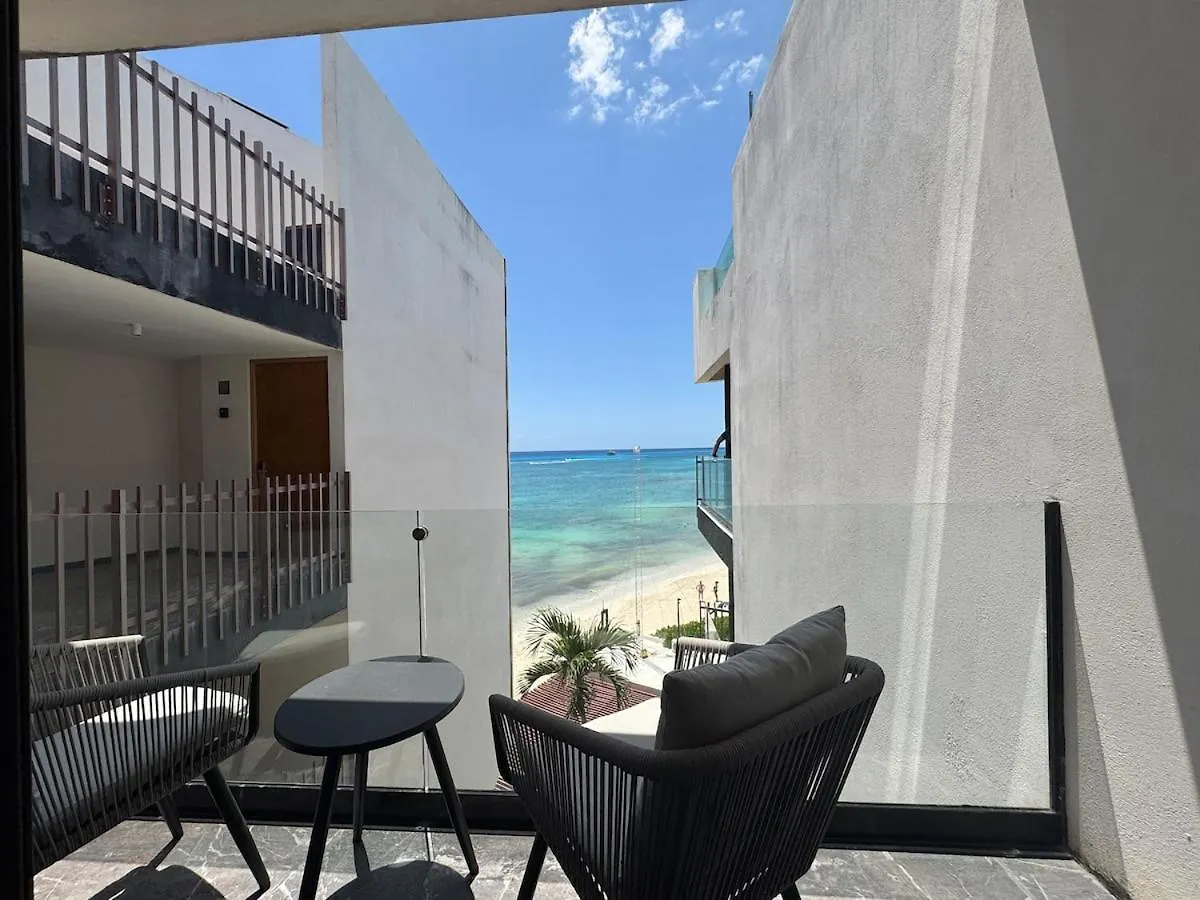 Oceanfront Condo, Roof Pool, Gym, Walk To 5Th Ave! Playa del Carmen 0*,  Mexico